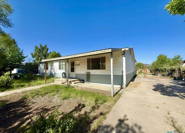 Property at 1356 Vista Pl, Raton, NM 87740, 3 beds, 2 baths