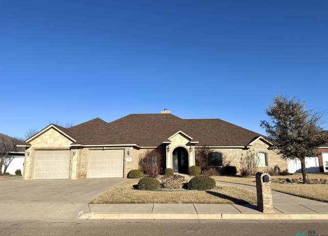 Property at 205 Sandpiper Ct, Clovis, NM 88101, 4 beds, 3 baths