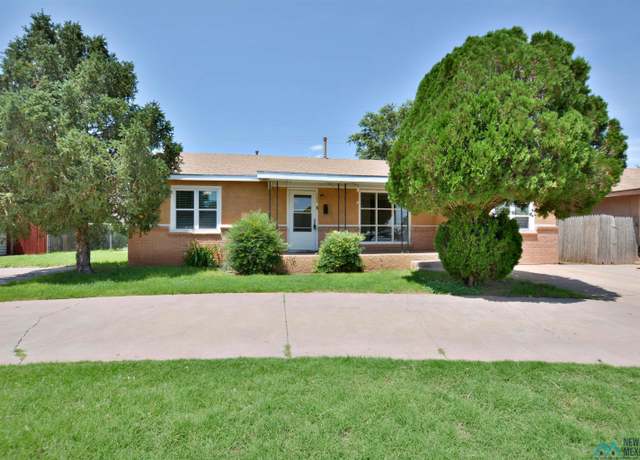Property at 108 E Tierra Blanca Rd, Clovis, NM 88101, 3 beds, 2 baths