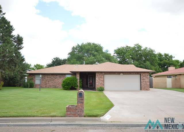 Property at 1713 Avondale Blvd, Clovis, NM 88101, 4 beds, 2 baths