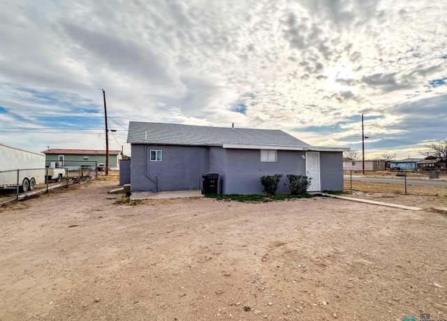 Property at 513 Laredo St, Carlsbad, NM 88220, 2 beds, 1 bath