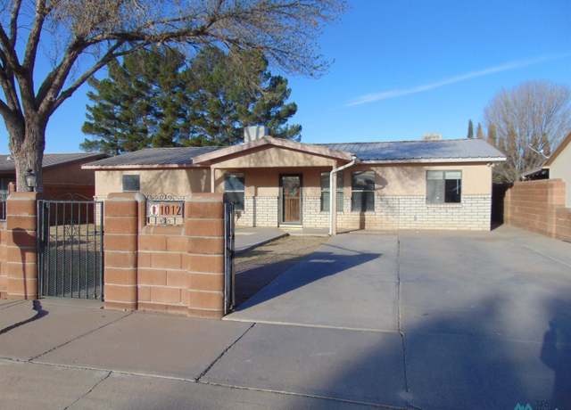 Property at 1012 S Santa Catalina St, Deming, NM 88030, 3 beds, 2 baths