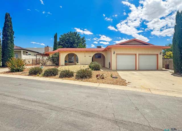 Property at 803 Latrobe Dr, Carlsbad, NM 88220, 3 beds, 2 baths