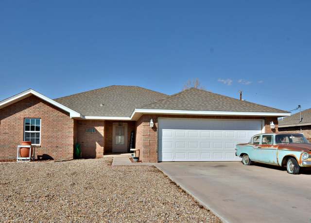 Property at 1129 Aquarius Dr, Portales, NM 88130, 3 beds, 2 baths