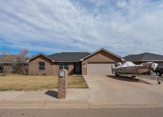 Property at 2412 Flagstone Dr, Clovis, NM 88101, 3 beds, 2 baths