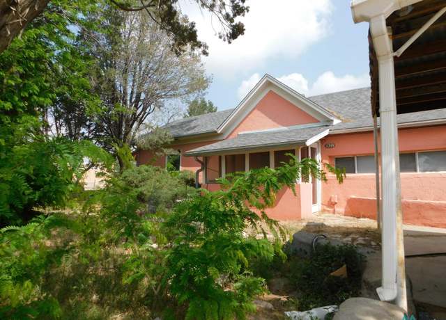 Property at 1301 N Montana Ave, Roswell, NM 88201, 2 beds, 1 bath