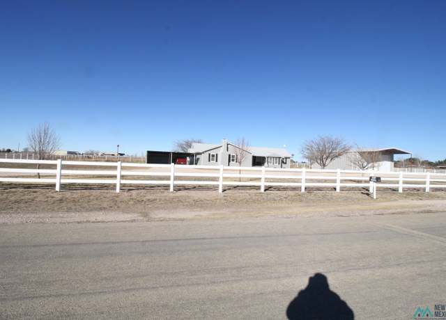 Property at 3119 Cherokee Dr, Lovington, NM 88260, 3 beds, 4 baths