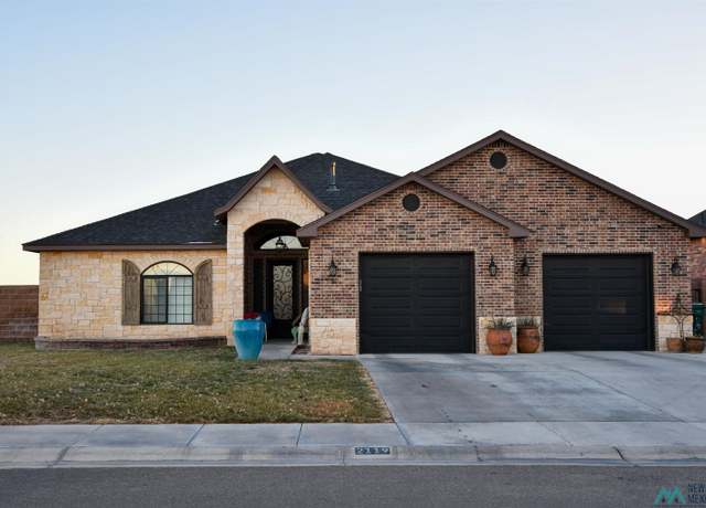 Property at 2119 E Highwood St, Hobbs, NM 88260, 3 beds, 2 baths