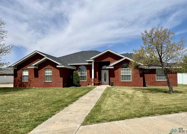Property at 104 Falcon Ct, Clovis, NM 88101, 4 beds, 2.5 baths