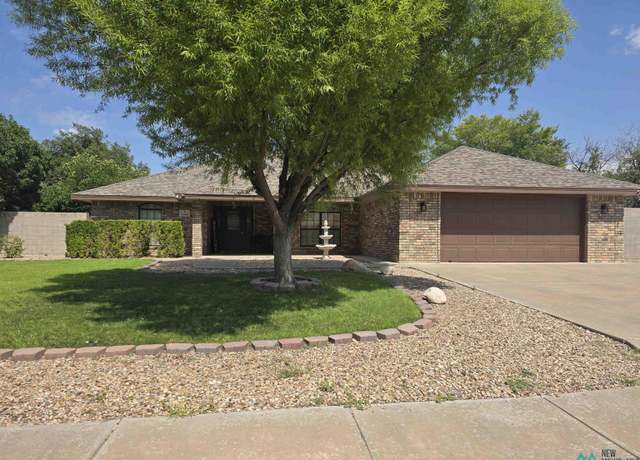 Property at 7 N Sky Loop, Roswell, NM 88201, 3 beds, 2 baths