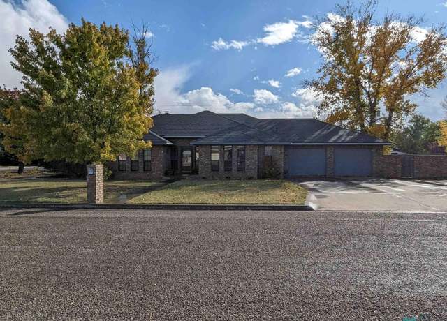 Property at 516 E 17th St, Portales, NM 88130, 3 beds, 2.5 baths