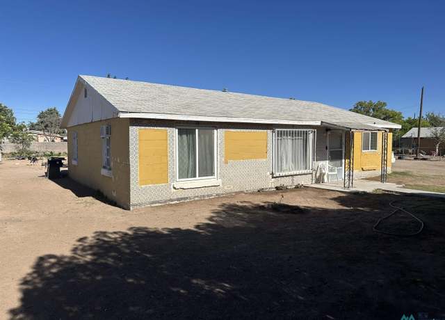 Property at 512 S Myrtle St, Deming, NM 88030, 2 beds, 1 bath