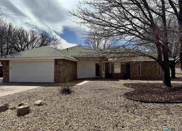 Property at 2200 Fairway Ter, Clovis, NM 88101, 3 beds, 2 baths