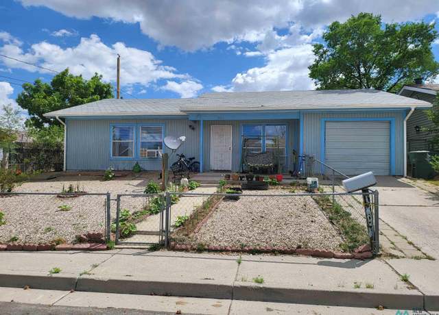 Property at 901 Wagon Rd, Gallup, NM 87301, 3 beds, 2 baths