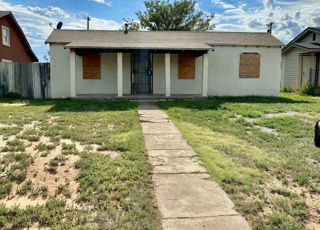 Property at 404 N Oak St, Clovis, NM 88101, 2 beds, 1 bath