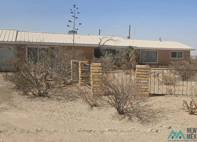 Property at 8475 San Joaquin Rd Rd SE, Deming, NM 88030, 3 beds, 2 baths
