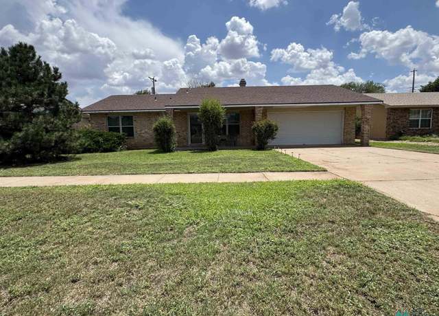 Property at 1005 Purdue Ave, Clovis, NM 88101, 3 beds, 2 baths