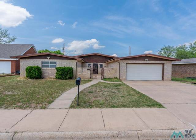 Property at 214 Texas Dr, Portales, NM 88130, 3 beds, 2 baths