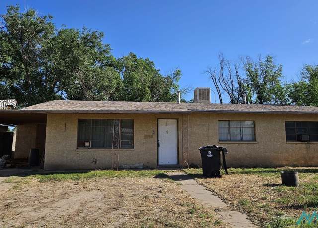 Property at 903 Davidson Dr, Roswell, NM 88203, 3 beds, 2 baths