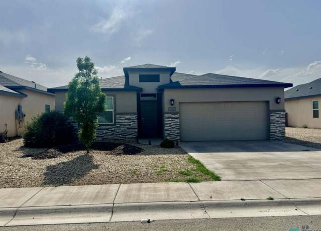 Property at 3805 Saguaro Dr, Carlsbad, NM 88220, 3 beds, 2.5 baths