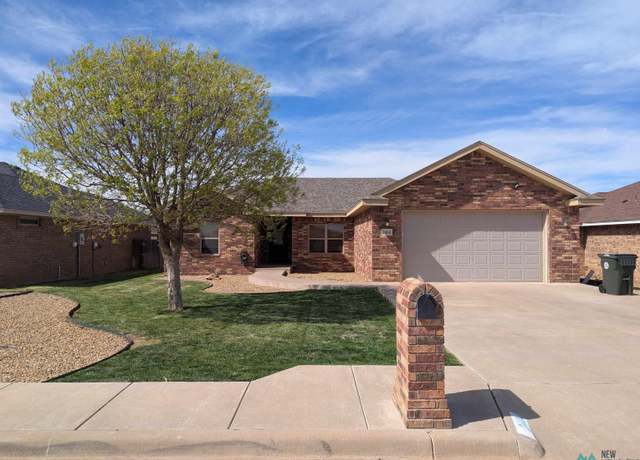 Property at 2404 Cobblestone Cir, Clovis, NM 88101, 3 beds, 2 baths
