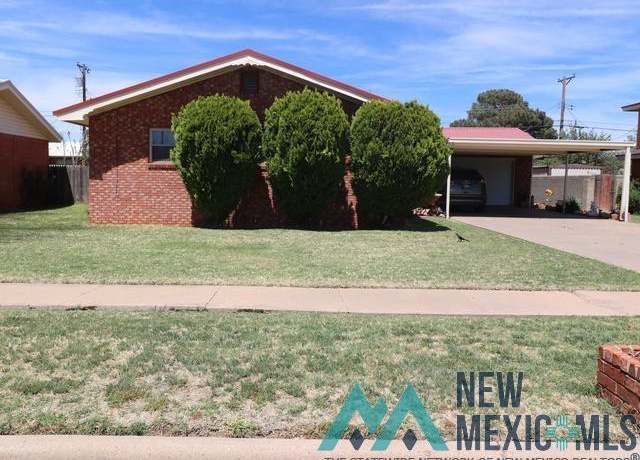 Property at 900 W Christopher Dr, Clovis, NM 88101, 3 beds, 2 baths