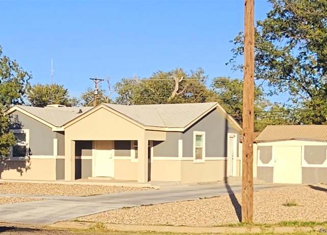 Property at 1301 Davis St, Clovis, NM 88101, 3 beds, 1 bath