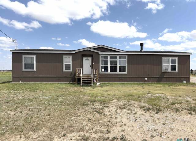 Property at 2861 Mawpat Dr, Lovington, NM 88260, 4 beds, 2 baths