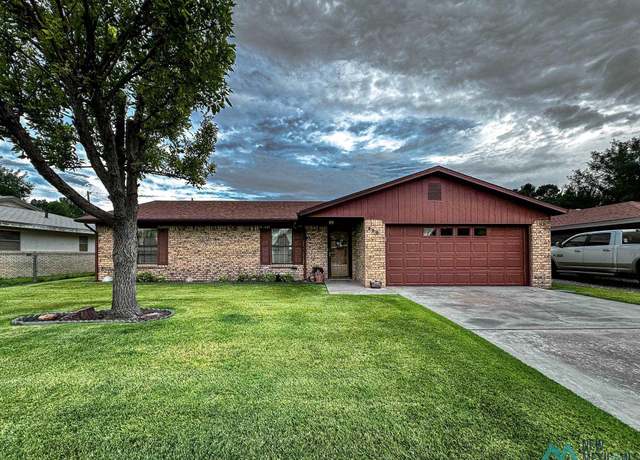 Property at 500 Park Dr, Roswell, NM 88201, 3 beds, 2 baths