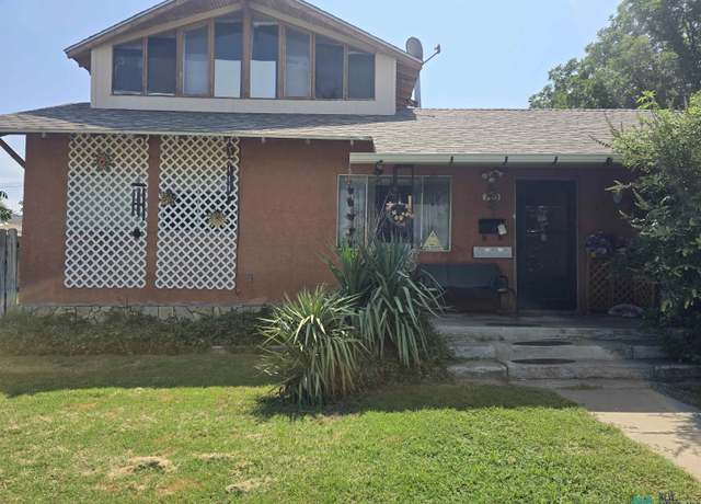 Property at 703 S Kentucky Ave, Roswell, NM 88203, 3 beds, 2 baths