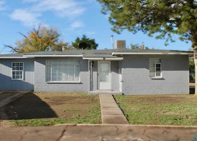 Property at 15 Reynolds Pl, Roswell, NM 88203, 3 beds, 1 bath