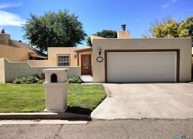 Property at 17 Paseo Vlg, Clovis, NM 88101, 3 beds, 2 baths