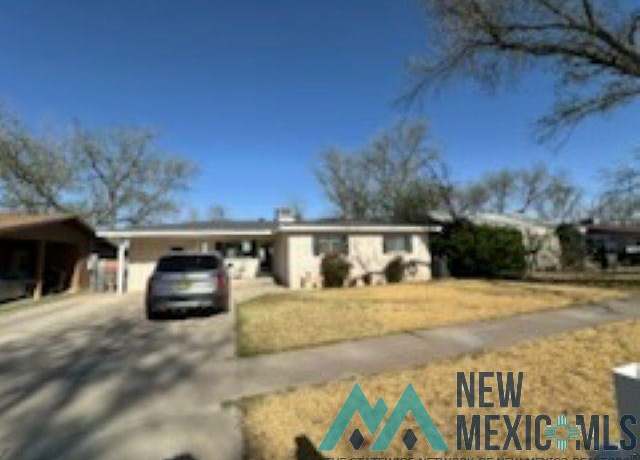 Property at 918 N Richard St, Carlsbad, NM 88220, 3 beds, 2 baths