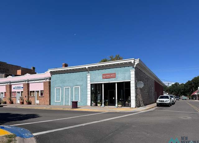 Property at 201 Valencia St, Las Vegas, NM 87701, 2 beds, 2.5 baths