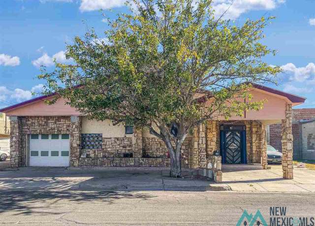 Property at 412 S Leech St, Hobbs, NM 88240, 5 beds, 3 baths
