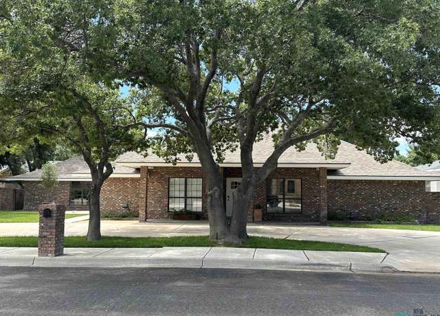 Property at 1219 W Brittany Dr, Hobbs, NM 88240, 4 beds, 3 baths