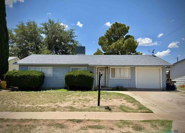 Property at 1301 N Llano Dr, Hobbs, NM 88240, 3 beds, 2 baths