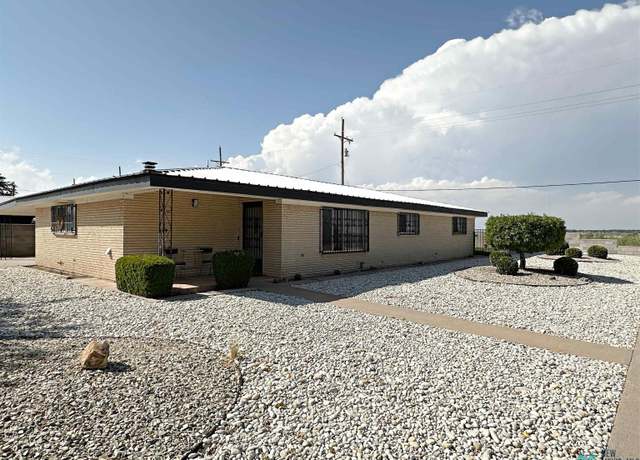 Property at 2901 W 8th St, Roswell, NM 88201, 4 beds, 2 baths