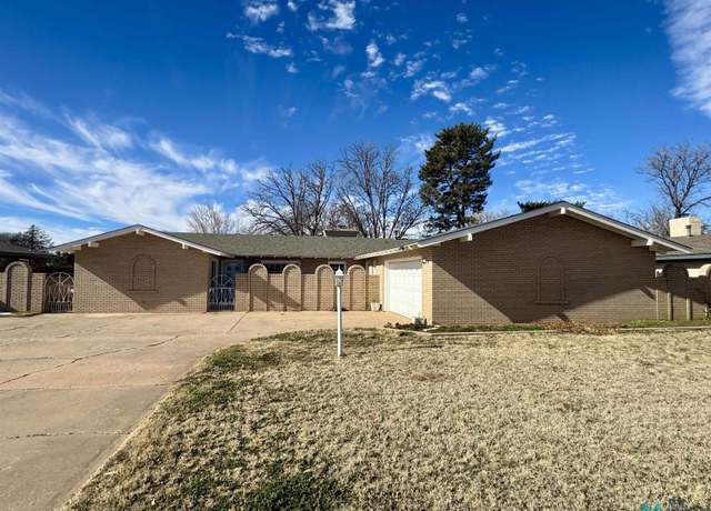 Property at 3608 Earlmont Dr, Clovis, NM 88101, 4 beds, 3 baths