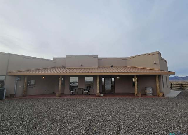 Property at 17055 Solana Rd Rd SE, Deming, NM 88030, 4 beds, 4.5 baths