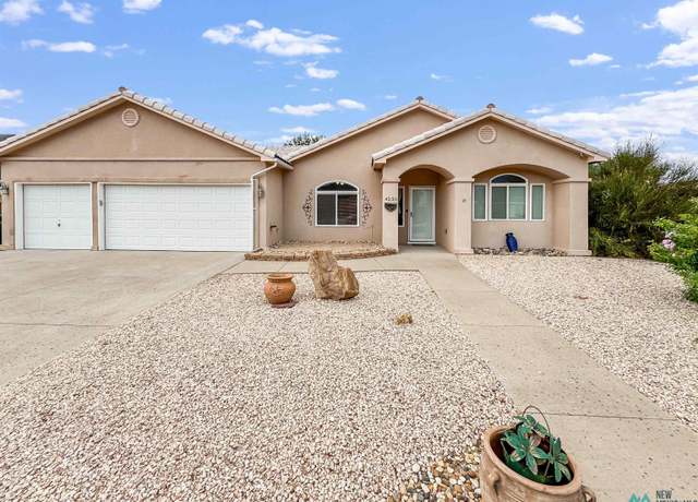 Property at 4230 N Hermosa St, Hobbs, NM 88240, 4 beds, 2 baths
