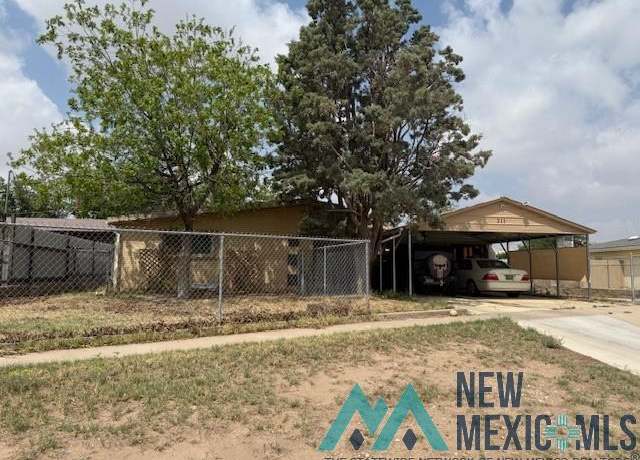 Property at 211 N Elm St, Carlsbad, NM 88220, 3 beds, 1.5 baths