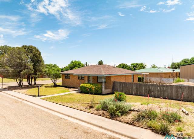 Property at 107 W 19th St, Portales, NM 88130, 3 beds, 2 baths