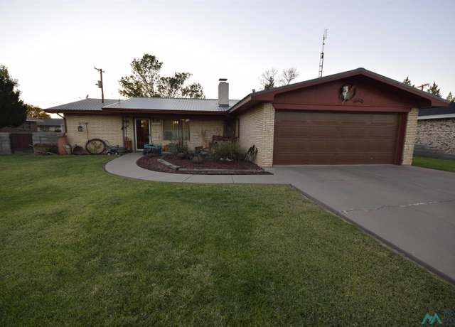 Property at 1810 S Main Pl, Portales, NM 88130, 3 beds, 2 baths