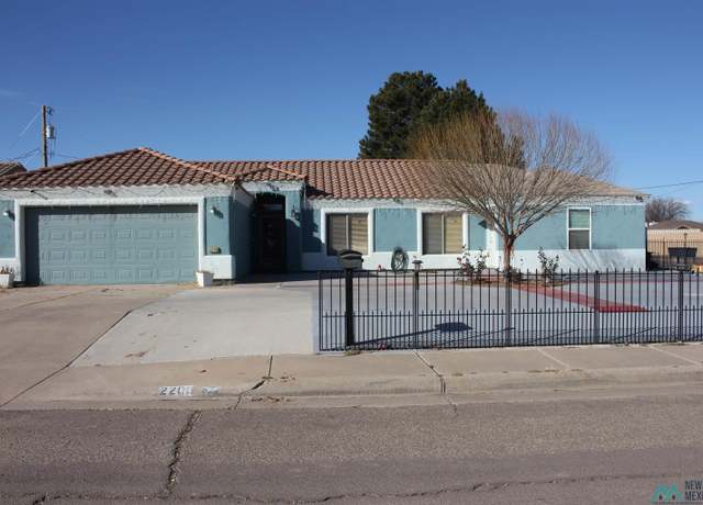 Property at 2200 S Richardson Ave, Roswell, NM 88203, 5 beds, 4 baths