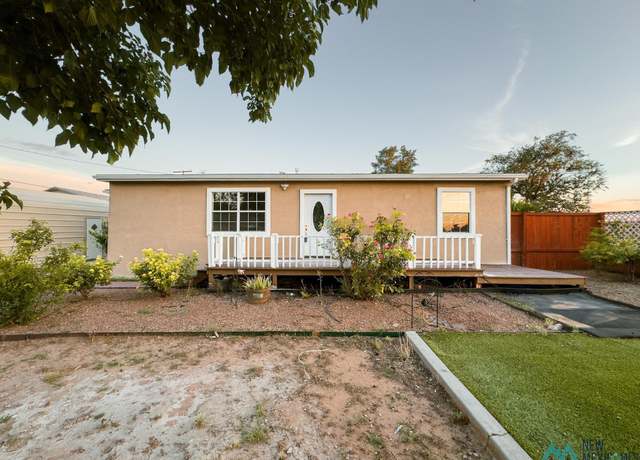 Property at 1212 W 13th St, Roswell, NM 88201, 3 beds, 2 baths