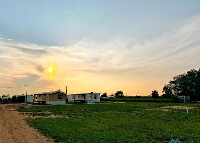 Property at 754 S Roosevelt Road Q #a & #b Rd, Portales, NM 88130, 2 beds, 1 bath