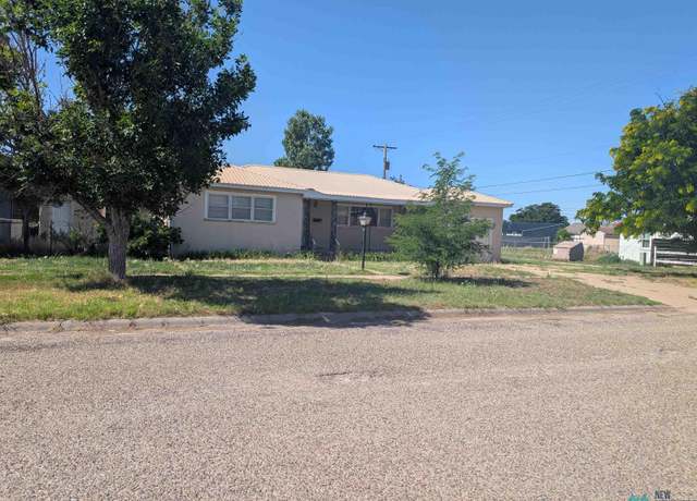 Property at 303 W 16th St, Portales, NM 88130, 2 beds, 2 baths