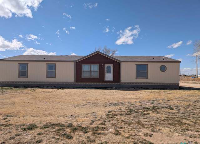 Property at 726 S Roosevelt Rd R 1/2 Rd, Portales, NM 88130, 5 beds, 3 baths