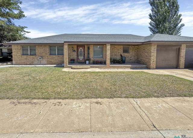 Property at 20 Fairmont Ct, Hobbs, NM 88240, 5 beds, 3 baths